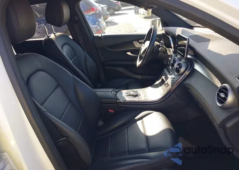 2018 Mercedes-Benz Glc 300 from USA, damaged, VIN WDC0G4JB6JV090692